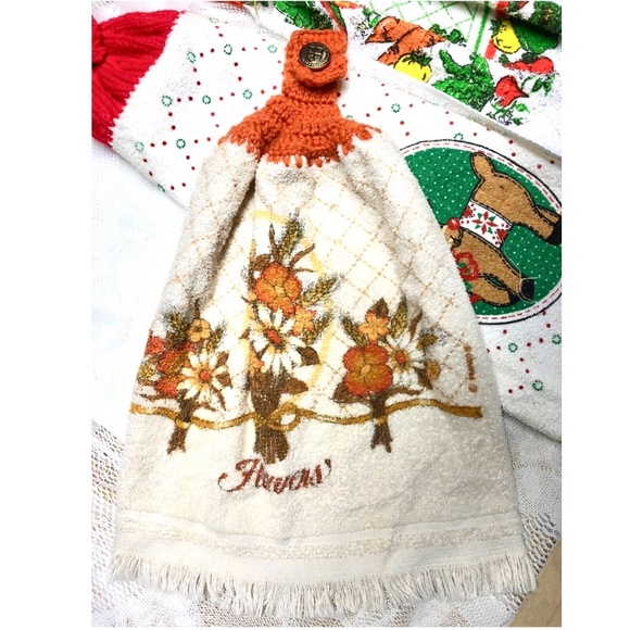 ***SOLD***3 pc Lot Crocheted/Hand Sewn Altered Kitchen Hanging Hand/Tea Towels - Picture 4 of 9